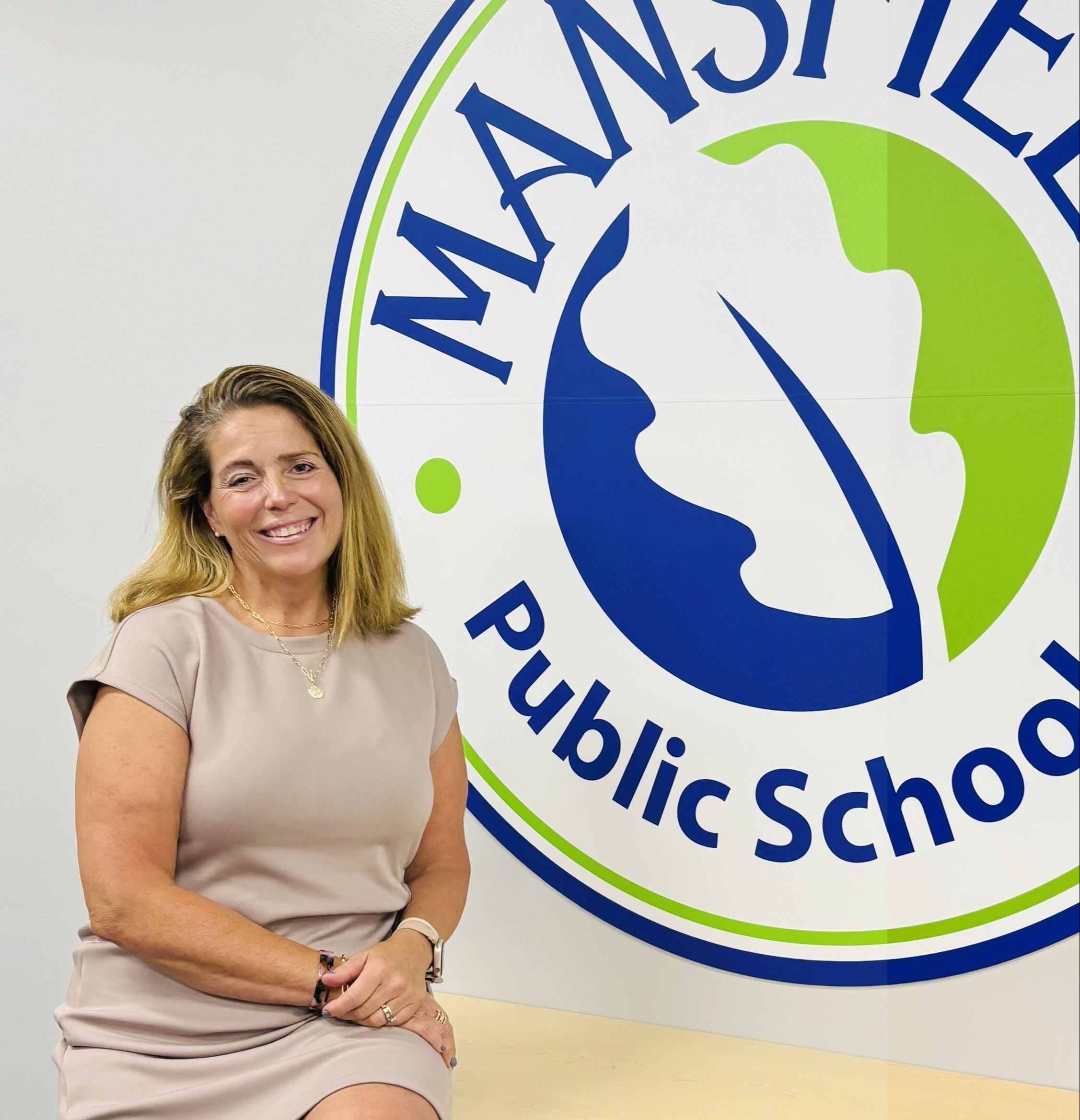 Photo of Superintendent Candace Morell